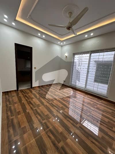 10 Marla Brand New House Rent