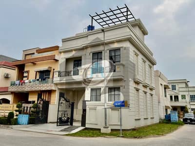 سٹی ہاؤسنگ سوسائٹی گوجرانوالہ میں 4 کمروں کا 5 مرلہ مکان 2.75 کروڑ میں برائے فروخت۔