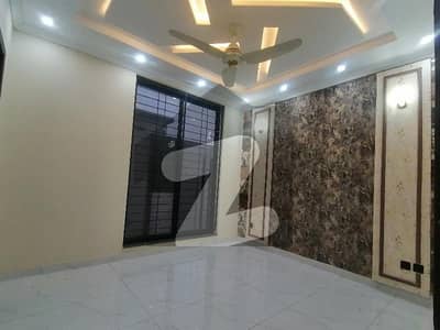 Get This Amazing Prime Location 5 Marla House Available In Park View City - Crystal Block