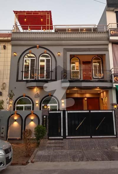 A BEAUTIFUL 5 HOUSE FOR SALE IN JINNAH BLOCK A BEAUTIFUL 5 HOUSE FOR SALE IN JINNAH BLOCK
