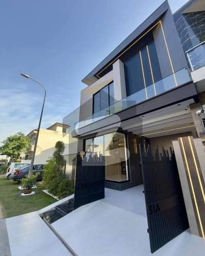 ڈی ایچ اے 9 ٹاؤن ڈیفنس (ڈی ایچ اے),لاہور میں 3 کمروں کا 5 مرلہ مکان 95.0 ہزار میں کرایہ پر دستیاب ہے۔