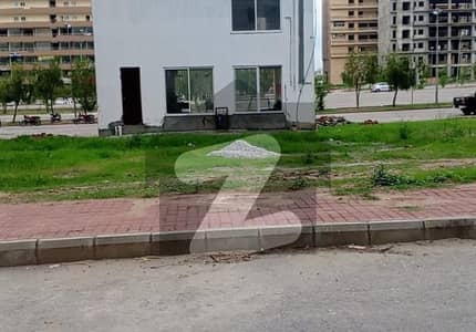 بحریہ ٹاؤن فیز 8 بحریہ ٹاؤن راولپنڈی,راولپنڈی میں 1 کنال کمرشل پلاٹ 20.0 کروڑ میں برائے فروخت۔