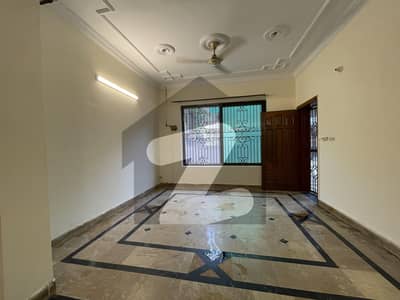 جی ۔ 11/2 جی ۔ 11,اسلام آباد میں 1 کمرے کا 5 مرلہ زیریں پورشن 74.5 ہزار میں کرایہ پر دستیاب ہے۔