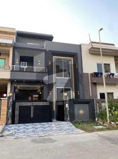 5 Marla Modern House available for Sale in block FF Citi housing Gujranwala