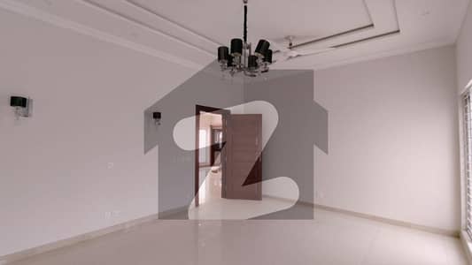 ڈی ایچ اے فیز 5 ڈیفنس (ڈی ایچ اے),لاہور میں 3 کمروں کا 1 کنال بالائی پورشن 1.35 لاکھ میں کرایہ پر دستیاب ہے۔