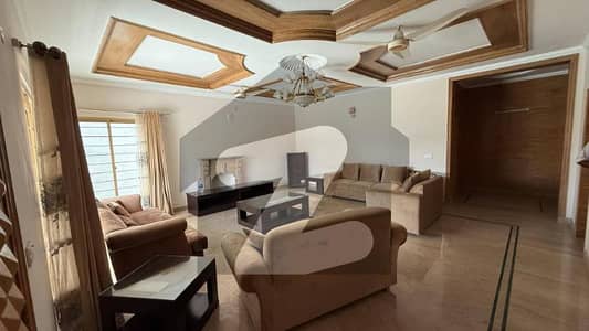 ڈی ایچ اے فیز 4 ڈیفنس (ڈی ایچ اے),لاہور میں 5 کمروں کا 1 کنال مکان 6.85 کروڑ میں برائے فروخت۔