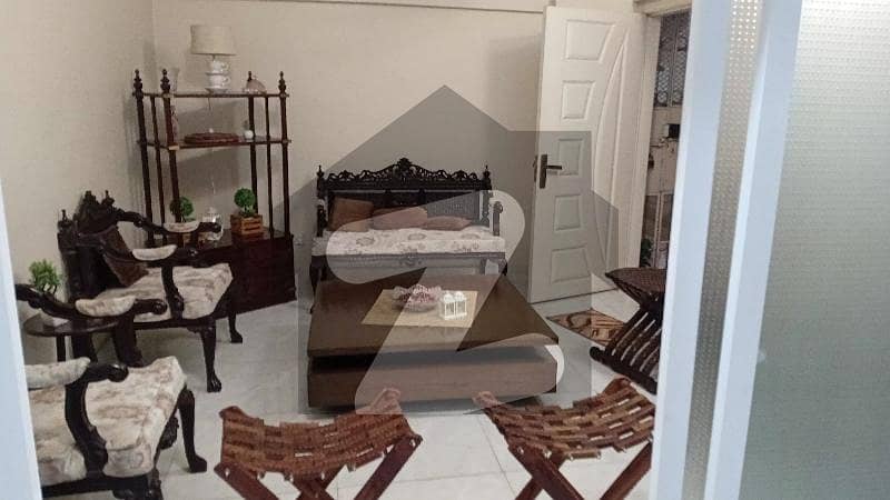 عامر خسرو کراچی میں 4 کمروں کا 6 مرلہ فلیٹ 1.75 کروڑ میں برائے فروخت۔ عامر خسرو کراچی میں 4 کمروں کا 6 مرلہ فلیٹ 1.75 کروڑ میں برائے فروخت۔