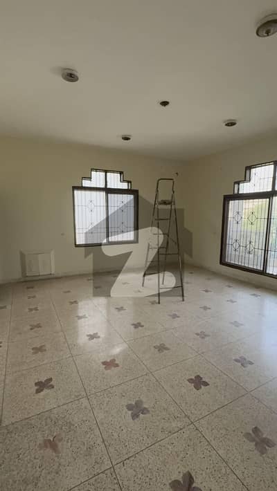 جوڈیشل کالونی لاہور میں 4 کمروں کا 14 مرلہ بالائی پورشن 75.0 ہزار میں کرایہ پر دستیاب ہے۔