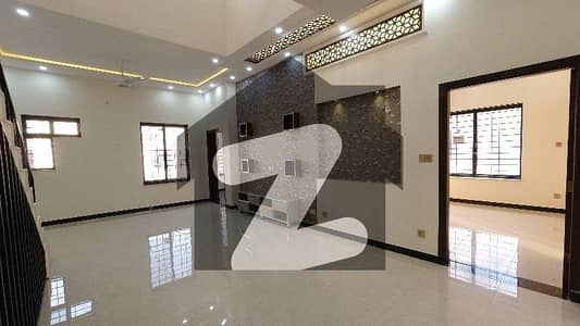 ای ۔ 11 اسلام آباد میں 5 کمروں کا 6 مرلہ مکان 4.8 کروڑ میں برائے فروخت۔