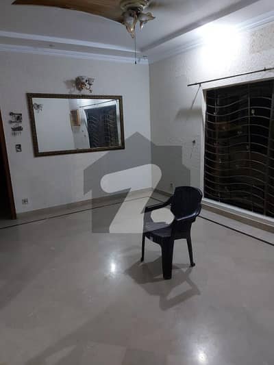 10 MARLA HOUSE FOR RENT IN CAVALRY GROUND