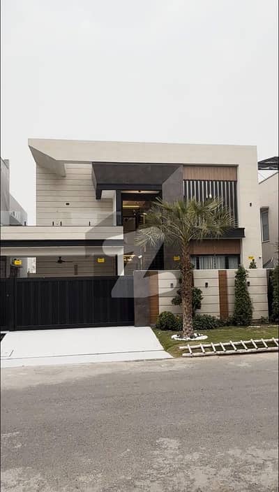 لیک سٹی رائیونڈ روڈ,لاہور میں 6 کمروں کا 1 کنال مکان 14.5 کروڑ میں برائے فروخت۔