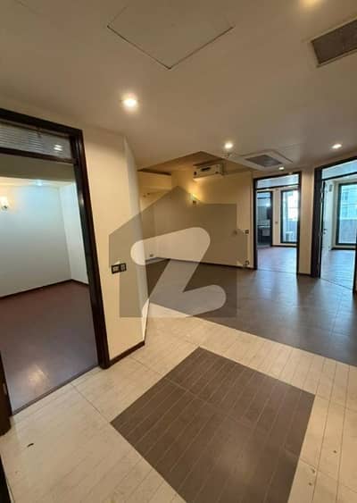 Silver oaks F-10 3 bedroom Compact Unfurnished Apartment Available For Rent beautiful location