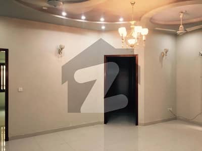 گلشنِ اقبال - بلاک 13 ڈی - 1 گلشنِ اقبال,گلشنِ اقبال ٹاؤن,کراچی میں 6 کمروں کا 16 مرلہ مکان 9.95 کروڑ میں برائے فروخت۔