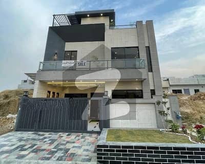 ایم پی سی ایچ ایس - بلاک ای ایم پی سی ایچ ایس ۔ ملٹی گارڈنز,بی ۔ 17,اسلام آباد میں 8 مرلہ مکان 3.8 کروڑ میں برائے فروخت۔