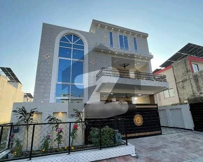 House Of 2275 Square Feet In MPCHS - Block C1 For sale