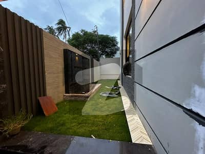 گلشنِ اقبال - بلاک 13 ڈی - 1 گلشنِ اقبال,گلشنِ اقبال ٹاؤن,کراچی میں 6 کمروں کا 16 مرلہ مکان 12.5 کروڑ میں برائے فروخت۔