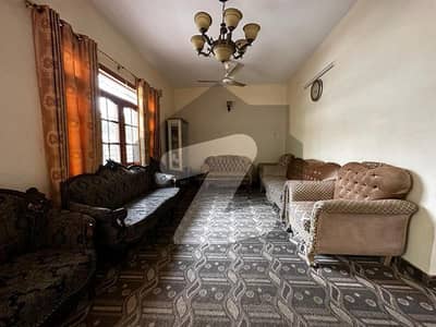 گلشنِ اقبال - بلاک 13 ڈی - 1 گلشنِ اقبال,گلشنِ اقبال ٹاؤن,کراچی میں 5 کمروں کا 10 مرلہ مکان 6.25 کروڑ میں برائے فروخت۔