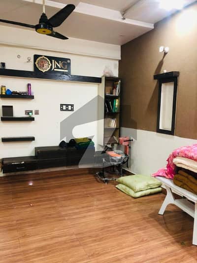 ایڈن گارڈن - نواب بلاک ایڈن گارڈنز,فیصل آباد میں 3 کمروں کا 5 مرلہ بالائی پورشن 32.0 ہزار میں کرایہ پر دستیاب ہے۔