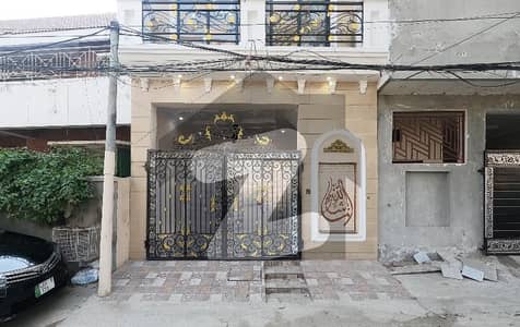 Prime Location 4 Marla House In Cavalry Extension