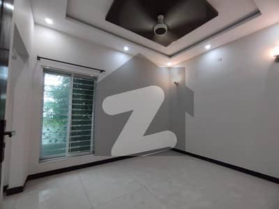 Upper Portion For Rent In Cavalry Extension Beautiful Location Near To St#6 Storeroom.