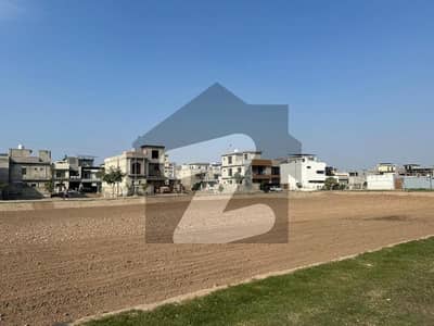 Fair-Priced On Excellent Location 10 Marla Residential Plot Available In Park View City - Topaz Block