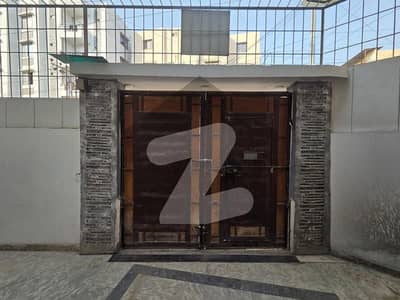 ناظم آباد 2 - بلاک ای ناظم آباد 2,ناظم آباد,کراچی میں 5 کمروں کا 9 مرلہ مکان 6.7 کروڑ میں برائے فروخت۔