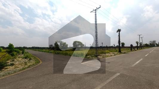 فلورا فارمز برکی روڈ,کینٹ,لاہور میں 1 کنال رہائشی پلاٹ 65.0 لاکھ میں برائے فروخت۔