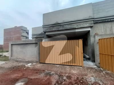 سورج میانی ملتان میں 3 کمروں کا 11 مرلہ مکان 1.35 کروڑ میں برائے فروخت۔