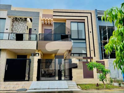 5 Marla Brand New House Available For Sale In Lake City