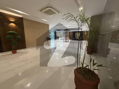 Hyde park Brand New luxury Apartment semi Furnished 3 beds atched company fitted bath top floor ideal view in room