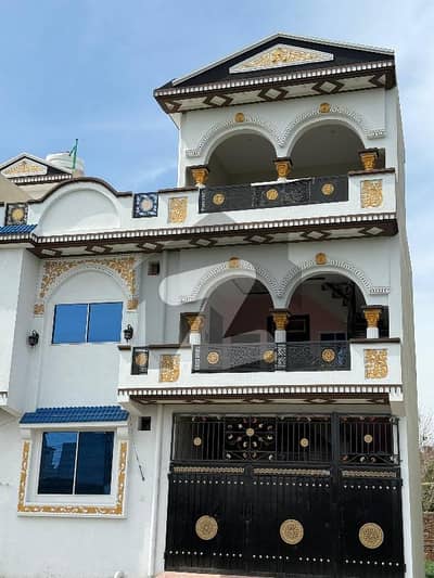 آفیسر کالونی میسرائل روڈ,راولپنڈی میں 4 کمروں کا 5 مرلہ مکان 1.2 کروڑ میں برائے فروخت۔