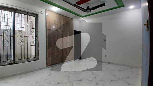 واپڈا ٹاؤن فیز 1 واپڈا ٹاؤن,ملتان میں 3 کمروں کا 10 مرلہ زیریں پورشن 65.0 ہزار میں کرایہ پر دستیاب ہے۔