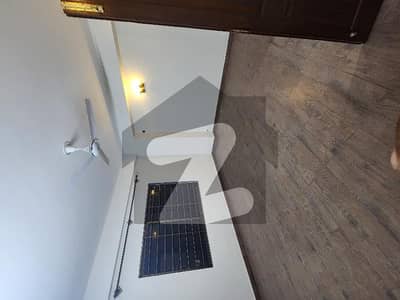 عسکری ہائیٹس 4 ڈی ایچ اے فیز 5 - سیکٹر ایچ,ڈی ایچ اے ڈیفینس فیز 5,ڈی ایچ اے ڈیفینس,اسلام آباد میں 3 کمروں کا 11 مرلہ فلیٹ 80.0 ہزار میں کرایہ پر دستیاب ہے۔