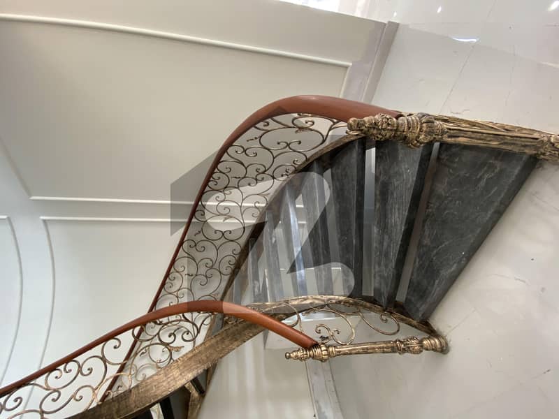 TOP MOST LOCATION OWNER BUILT HOUSE TOP MOST LOCATION OWNER BUILT HOUSE