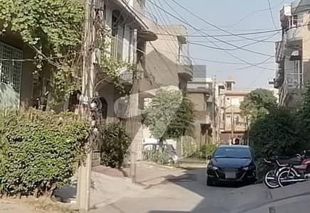سبزہ زار سکیم لاہور میں 5 مرلہ رہائشی پلاٹ 1.2 کروڑ میں برائے فروخت۔