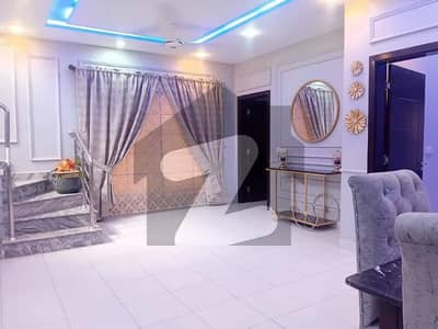 4 Bed Luxurious Apartment Available For Sale In Bahria Town Karachi