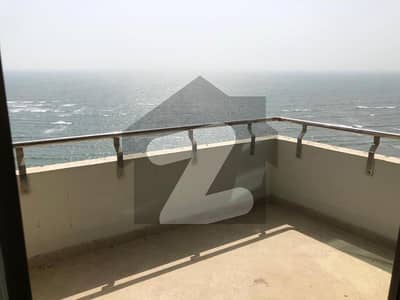 عمار پرل ٹاورز امارکریسنٹ بے,ڈی ایچ اے فیز 8,ڈی ایچ اے ڈیفینس,کراچی میں 4 کمروں کا 11 مرلہ فلیٹ 7.2 کروڑ میں برائے فروخت۔