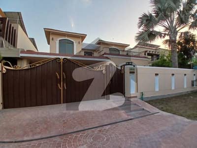 ڈی ایچ اے فیز 5 ڈیفنس (ڈی ایچ اے),لاہور میں 5 کمروں کا 1 کنال مکان 3.65 لاکھ میں کرایہ پر دستیاب ہے۔ ڈی ایچ اے فیز 5 ڈیفنس (ڈی ایچ اے),لاہور میں 5 کمروں کا 1 کنال مکان 3.65 لاکھ میں کرایہ پر دستیاب ہے۔