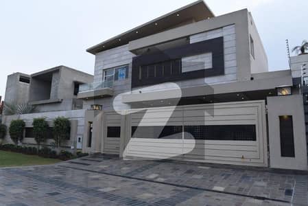 OWNER BUILD 7-MARLA ELEGANT AND FULLY MAINTAINED SUPER HOT LOCATED BUNGALOW IS AVAILABLE IN THE BEST BLOCK OF PHASE 3 DHA LAHORE. OWNER BUILD 7-MARLA ELEGANT AND FULLY MAINTAINED SUPER HOT LOCATED BUNGALOW IS AVAILABLE IN THE BEST BLOCK OF PHASE 3 DHA LAHORE.