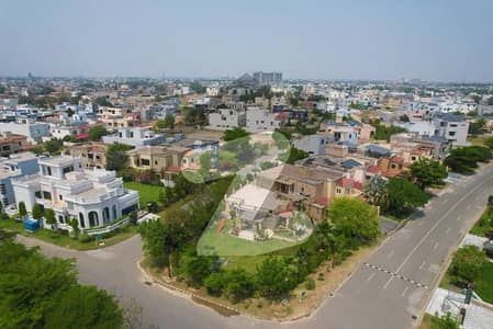 10 Marla Plot Excellent Location Near To Mosque, Commercial & Park