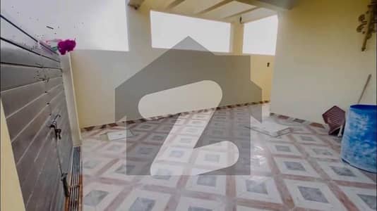 5Bed DDL 250sq yd Villa FOR SALE at ALI BLOCK All amenities nearby including MOSQUE, General Store & Parks
