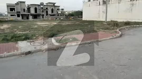 بحریہ ٹاؤن فیز 7 بحریہ ٹاؤن راولپنڈی,راولپنڈی میں 10 مرلہ رہائشی پلاٹ 1.35 کروڑ میں برائے فروخت۔ بحریہ ٹاؤن فیز 7 بحریہ ٹاؤن راولپنڈی,راولپنڈی میں 10 مرلہ رہائشی پلاٹ 1.35 کروڑ میں برائے فروخت۔