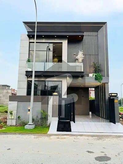 بینکرس ایوینیو کوآپریٹو ہاؤسنگ سوسائٹی لاہور میں 3 کمروں کا 5 مرلہ مکان 2.15 کروڑ میں برائے فروخت۔ بینکرس ایوینیو کوآپریٹو ہاؤسنگ سوسائٹی لاہور میں 3 کمروں کا 5 مرلہ مکان 2.15 کروڑ میں برائے فروخت۔