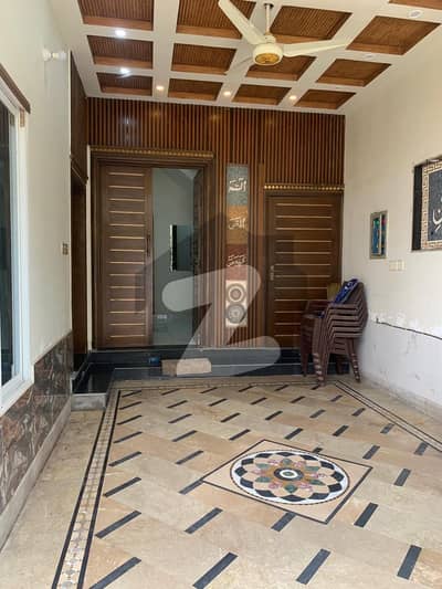 ماڈل سٹی رائل ولاز لوئر کینال روڈ,فیصل آباد میں 4 کمروں کا 4 مرلہ مکان 1.35 کروڑ میں برائے فروخت۔