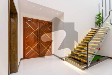 1 KANAL HOUSE AVAILABL FOR SALE IN VALENCIA TOWN LAHORE IN A VERY HOT LOCATION