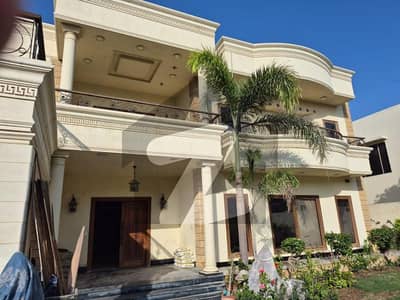 ڈی ایچ اے فیز 6 ڈی ایچ اے ڈیفینس,کراچی میں 6 کمروں کا 2 کنال مکان 12.0 لاکھ میں کرایہ پر دستیاب ہے۔