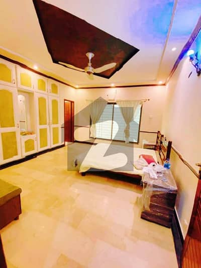 1 KANAL UPPER PORTION AVAILABLE FOR RENT IN DHA PHASE 3
