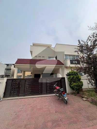 Bahria Enclave Sector A 10 Marla House For Rent