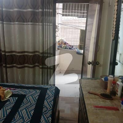 Gulshan Block 13. E. Flat 2Bed. D. D. On 1st Floor. West Open For Sale
