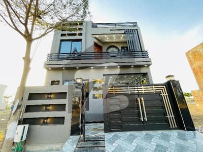 رئیل پام سٹی ایمن آباد موڑ,گوجرانوالہ میں 4 کمروں کا 5 مرلہ مکان 2.1 کروڑ میں برائے فروخت۔